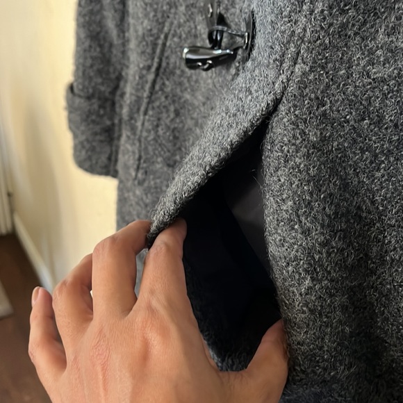 Woman’s Calvin Klein Heavy Coat - Picture 6 of 12